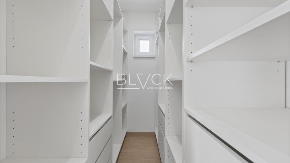 BLVCK - Dom, kde neurčuješ len interiér, ale aj pravidlá.