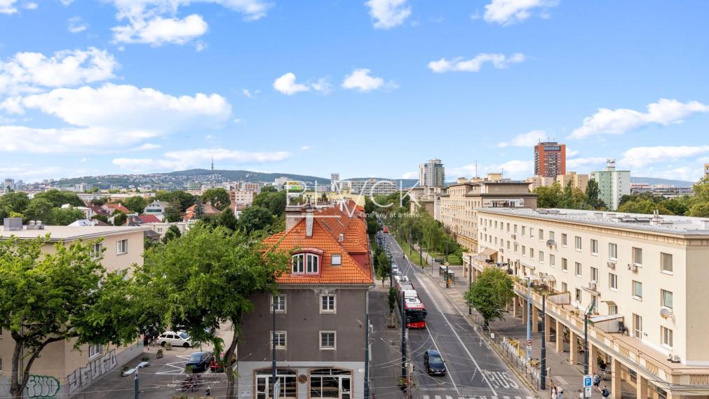 BLVCK – Malý? Nepodceňuj ho. 2-izbák v Apollise