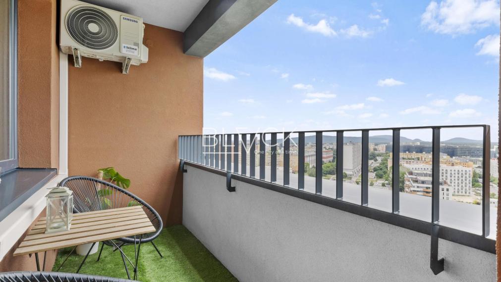 BLVCK - Pod tebou mesto. Pred tebou rozhodnutie - 2izb byt FUXOVA