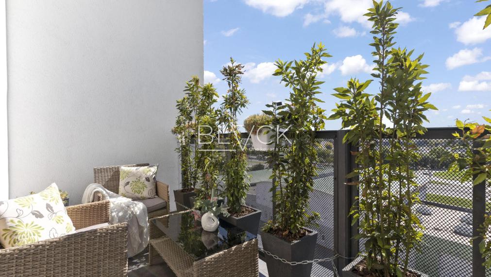 BLVCK – Mezonet vo Flat 75. Nie každý na to má. Ty áno.