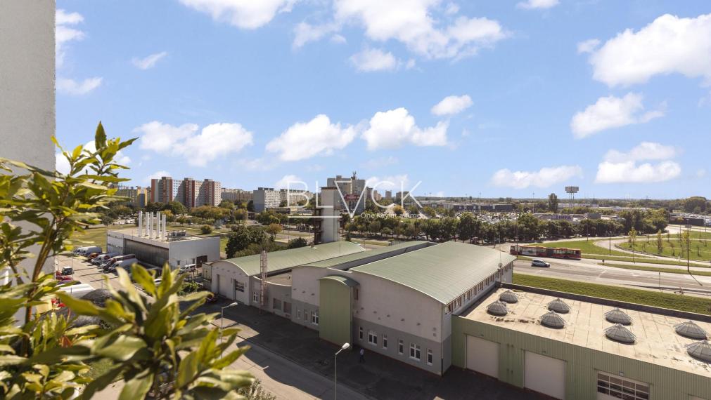 BLVCK – Mezonet vo Flat 75. Nie každý na to má. Ty áno.