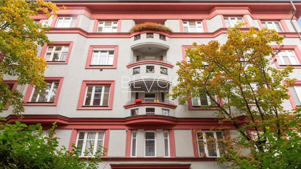 BLVCK - Dvojizbák, kde sa história stretla s moderným vkusom