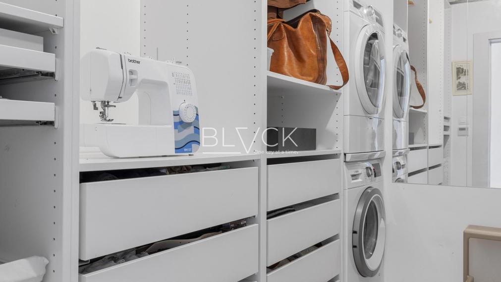 BLVCK - Slnečnice pod rukami architektov. Nie developera.