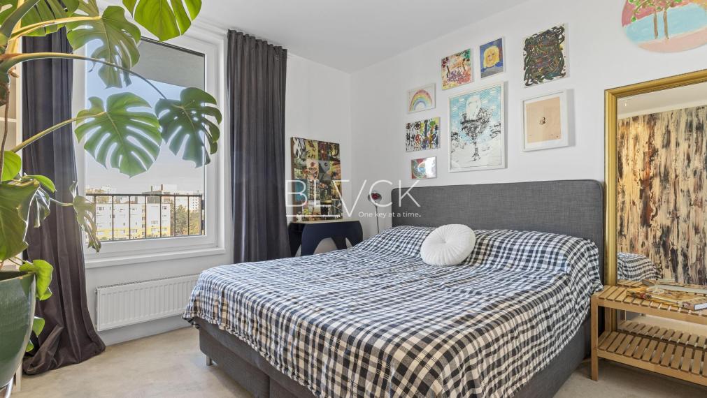 BLVCK - Slnečnice pod rukami architektov. Nie developera.