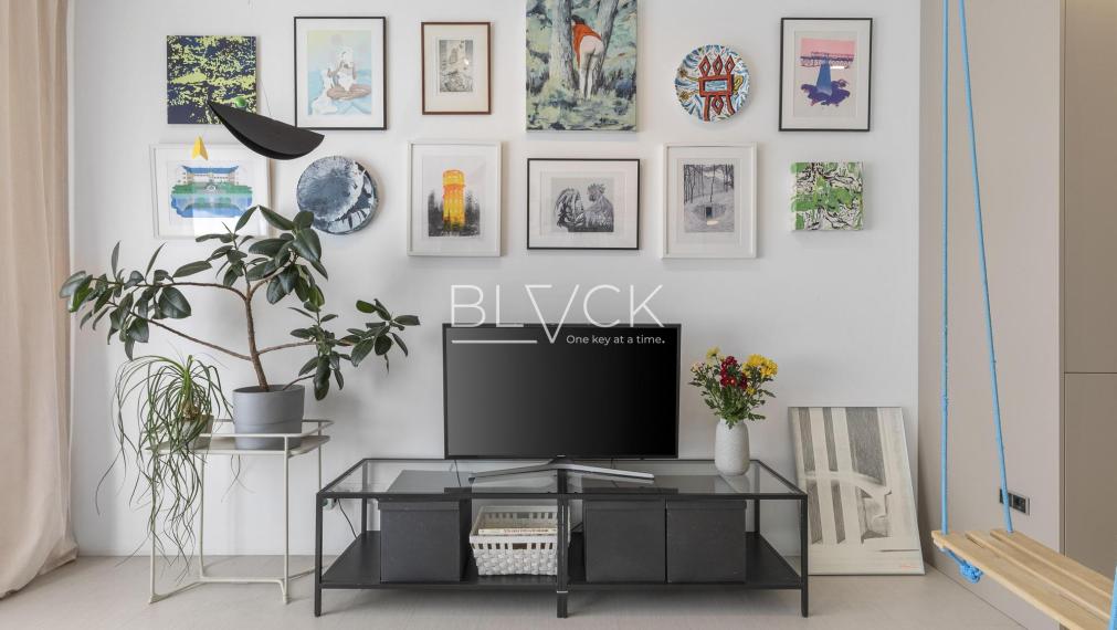 BLVCK - Slnečnice pod rukami architektov. Nie developera.