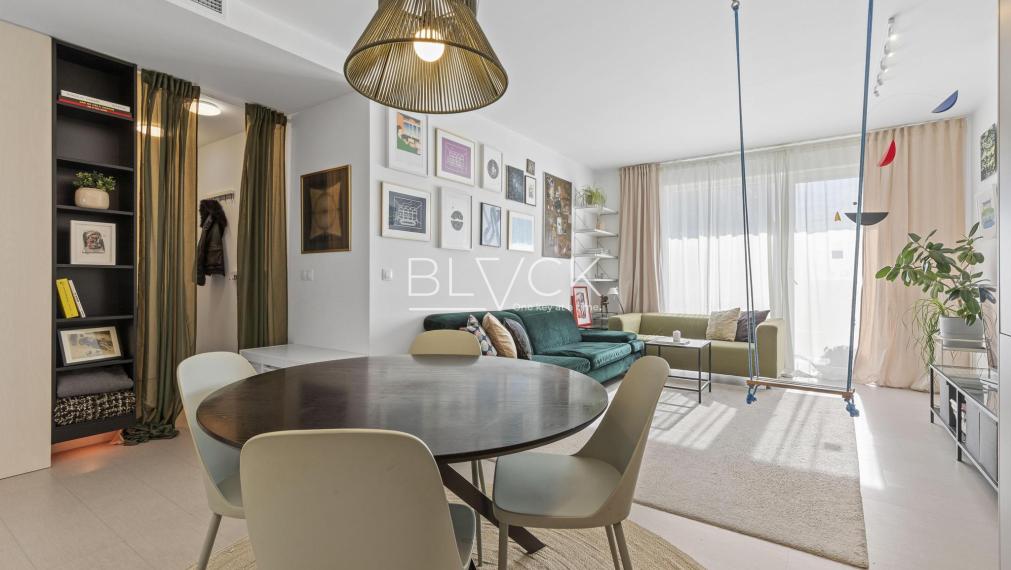 BLVCK - Slnečnice pod rukami architektov. Nie developera.