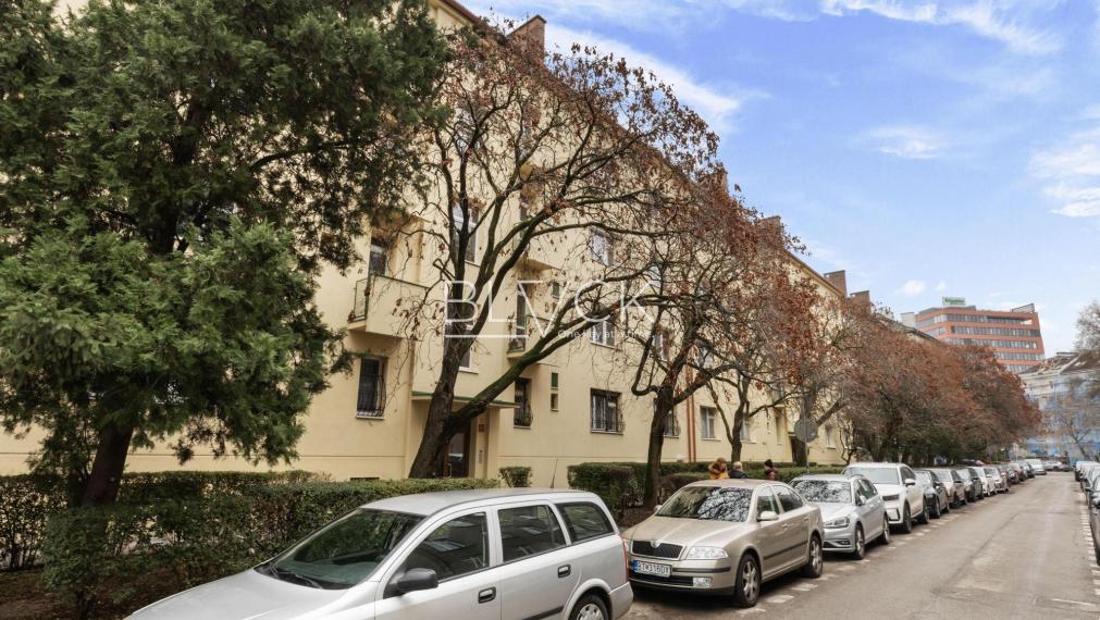 BLVCK - Tvoja permanentka do Starého Mesta