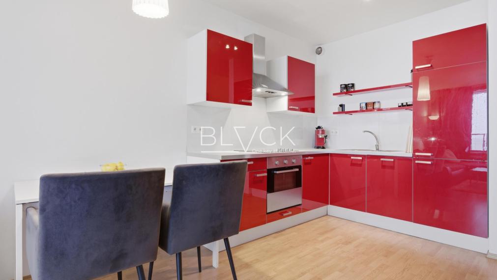 BLVCK - Tri veže. Nad vecou.