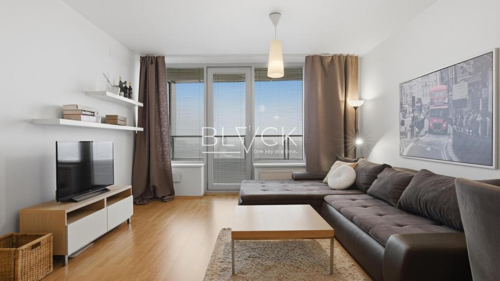 BLVCK - Tri veže. Nad vecou.