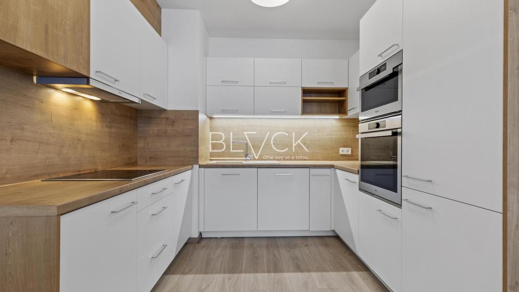BLVCK - Urban Residence. Hodina času navyše