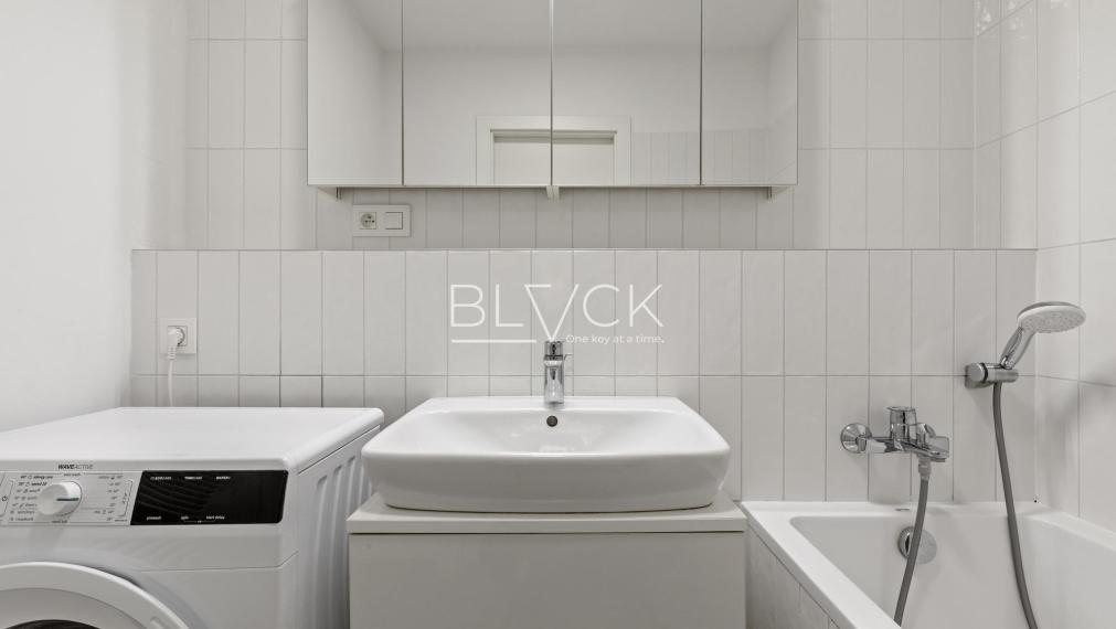 BLVCK - Urban Residence. Hodina času navyše