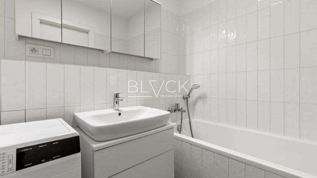 BLVCK - Urban Residence. Hodina času navyše