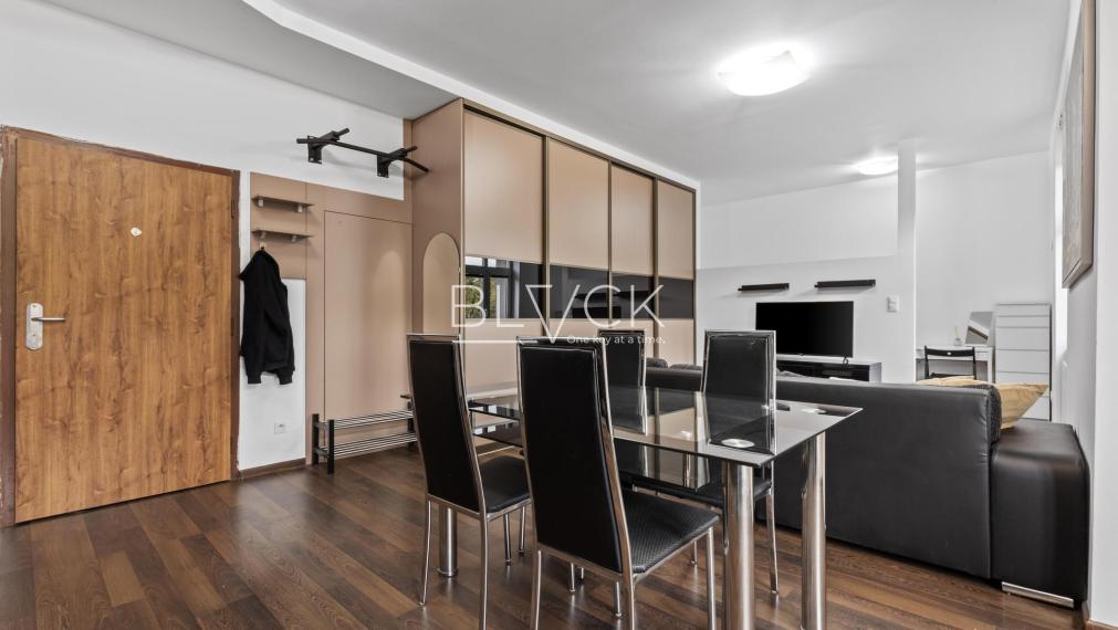 BLVCK – Tehlový pragmatizmus