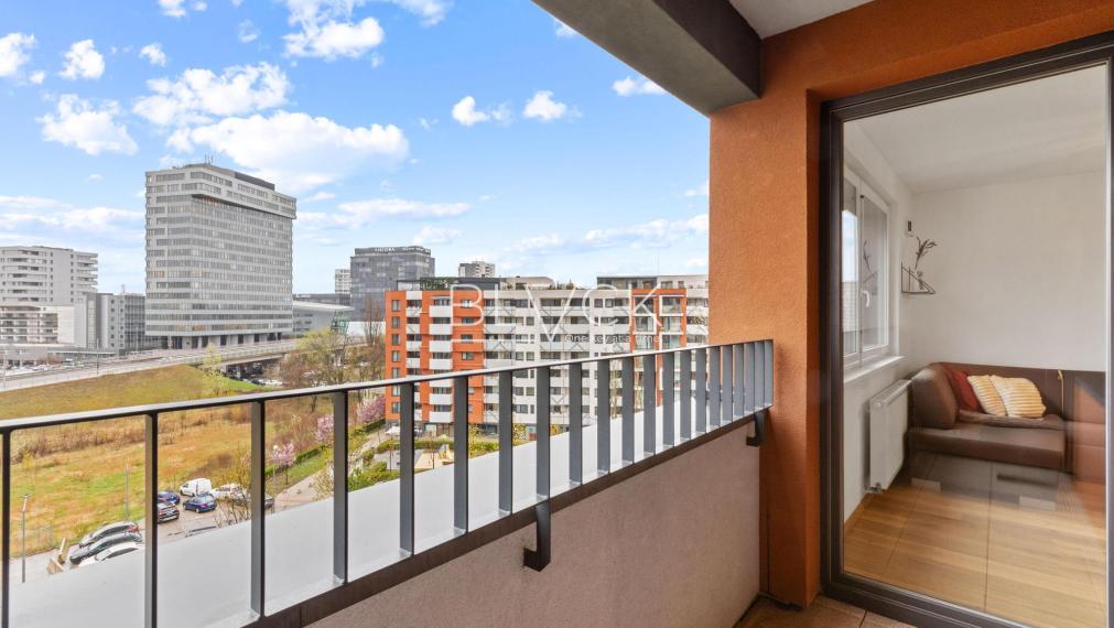 BLVCK - Fuxova. Mestský tep na dosah