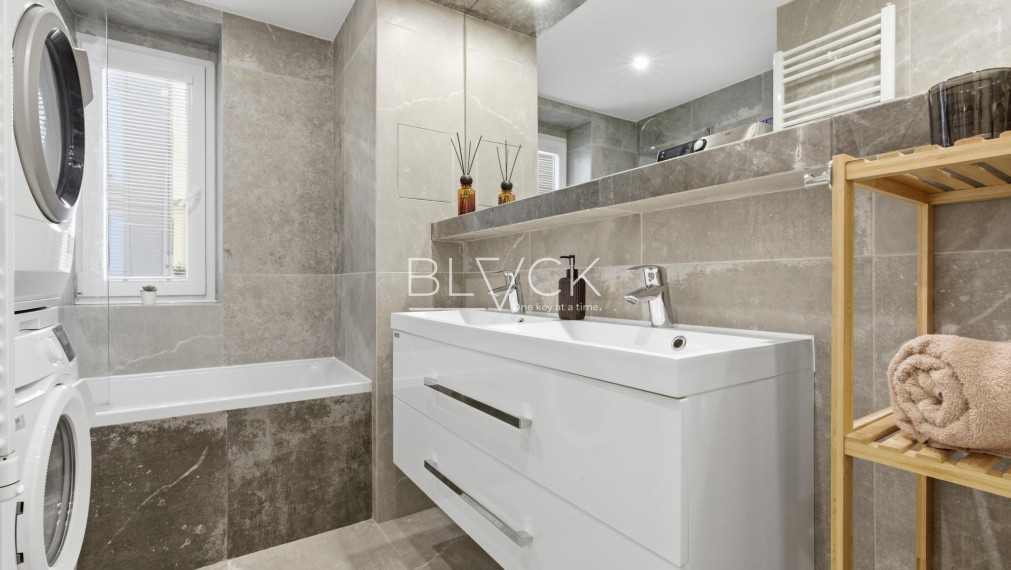 BLVCK - Nivy. Veľký byt. Malé starosti.