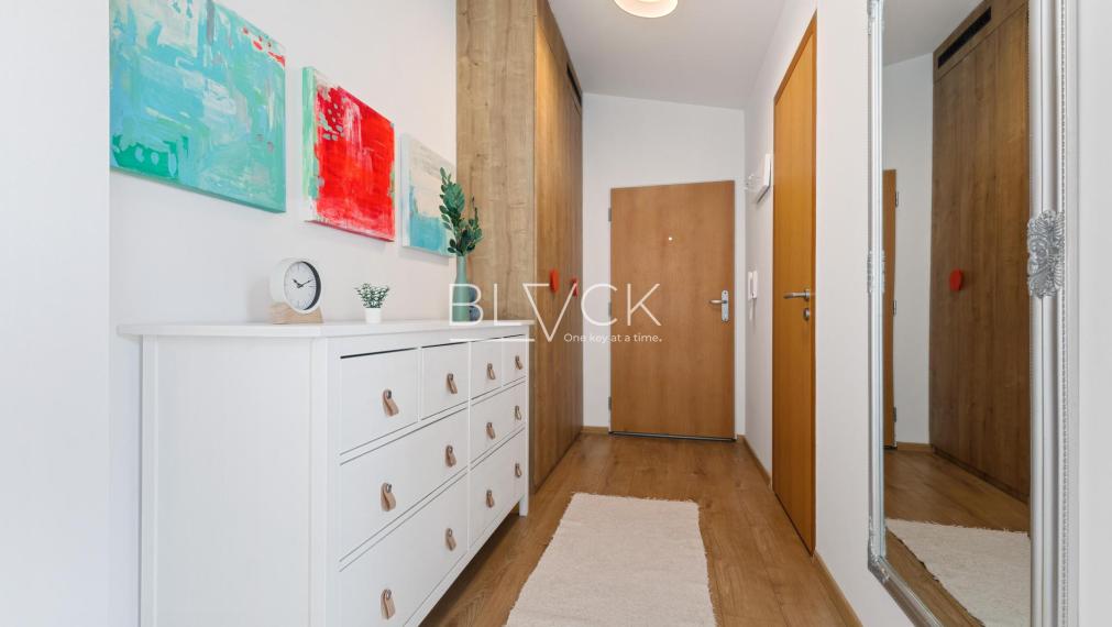 BLVCK - Reklama na ticho. A svetlo