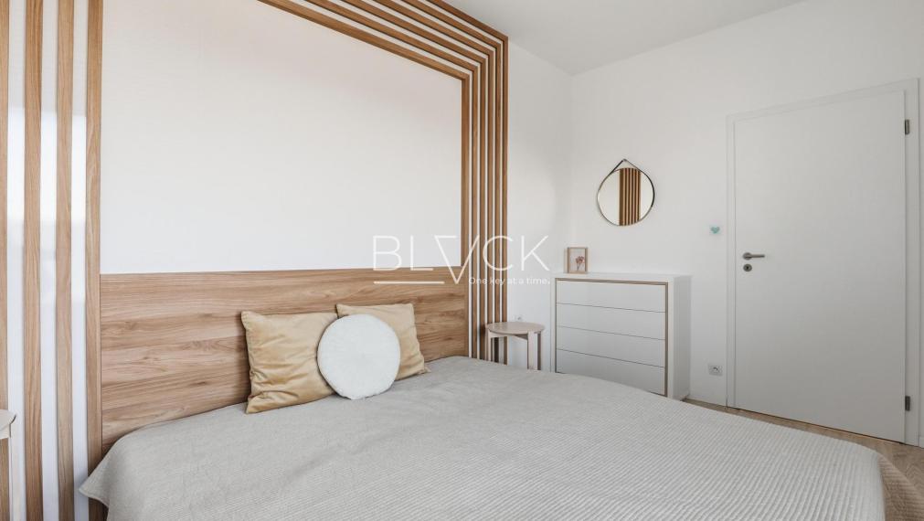 BLVCK - Slavín na raňajky