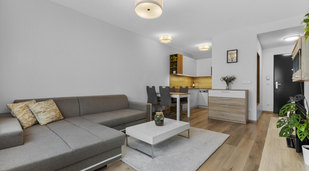 BLVCK - Pod tebou mesto. Pred tebou rozhodnutie - 2izb byt FUXOVA