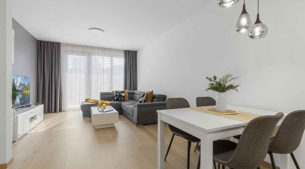 BLVCK - Nie je to len byt. Je to ZWIRN.