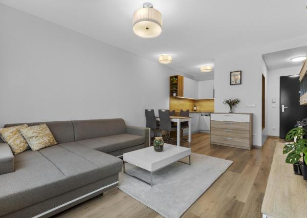 BLVCK - Pod tebou mesto. Pred tebou rozhodnutie - 2izb byt FUXOVA