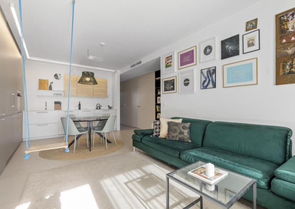 BLVCK - Slnečnice. Hotový produkt za cenu holobytu